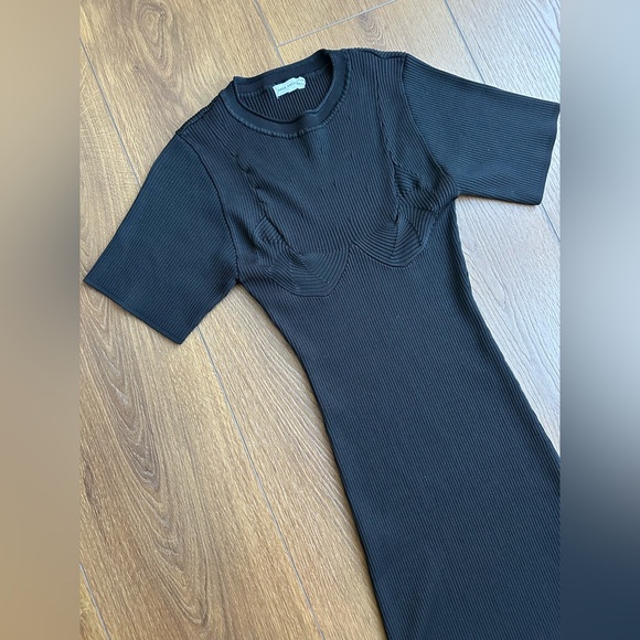 Good American Classic Black Ribbed Midi Dress with intricate ribbing on bust. - Picture 11 of 12